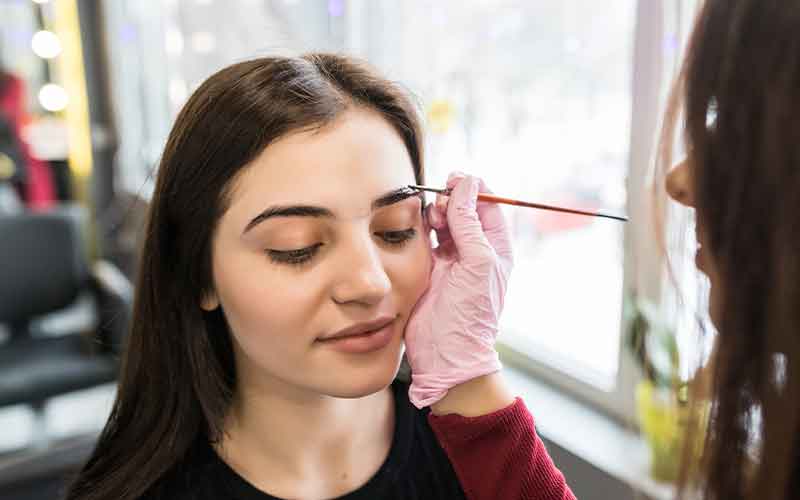 How to Choose the Right Brow Lamination Services in Melbourne